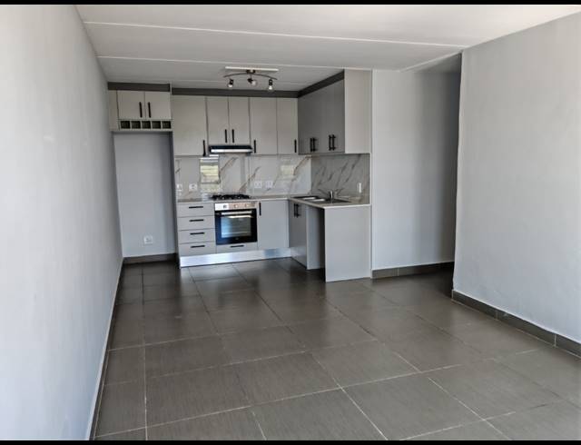 2 BEDROOM APARTMENT TO LET IN PARKLANDS NORTH